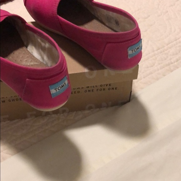 Toms Fuchsia Canvas Classics - Picture 4 of 8